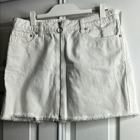 We The Free White Denim Skirt Mini Raw Hem Zipper 31 - Picture 1 of 5
